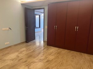 Room in 3 BHK Builder Floor at Greater Kailash ii – for Rent