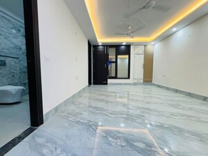 Room in 2 BHK Apartment at Palm Residency Chhatarpur, Chattarpur – for Rent