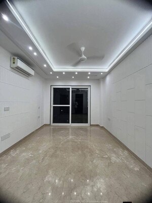 Room in 4 BHK Apartment at Palm Residency Chhatarpur, Chattarpur – for Rent