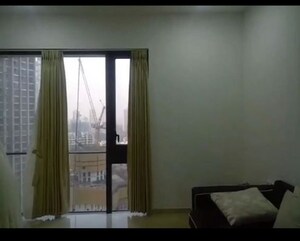 Room in 2 BHK Apartment at Lodha The Park, Worli – for Rent