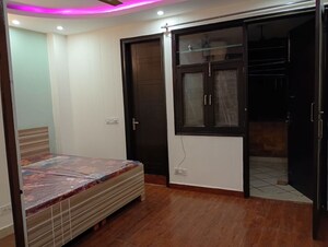 Room in 2 BHK Builder Floor at Malviya Nagar – for Rent