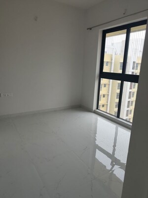 Room in 2 BHK Apartment at Runwal Gardens, Dombivli East – for Rent