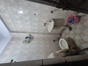 Bathroom in 2.5 BHK Builder Floor at Mayur Vihar – for Rent