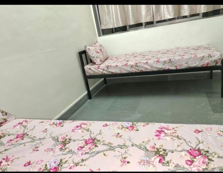 Bedroom, borivali west Pg For Boys & Girls In Borivali West 10674852