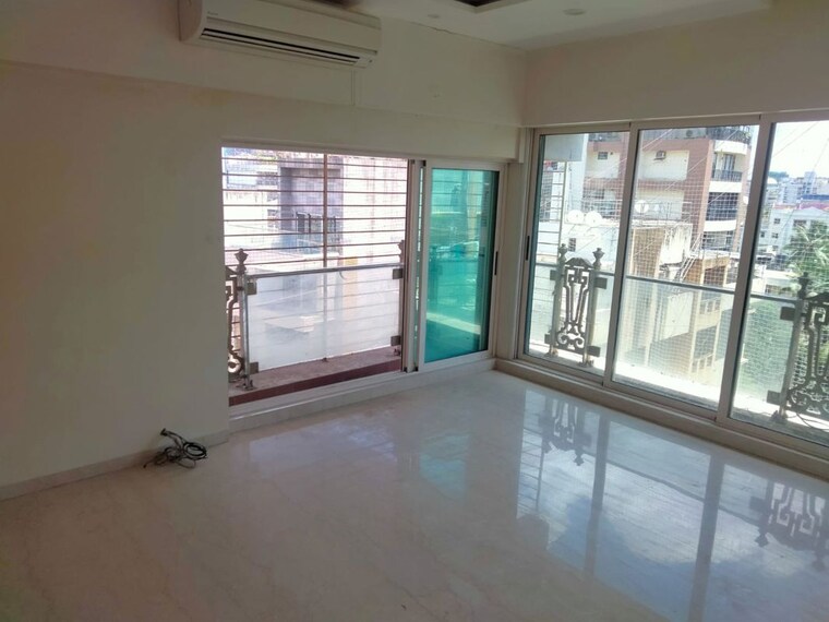 Room, khar west 3 Bedroom 1100 Sq.Ft. Apartment In Khar West Mumbai 10674856