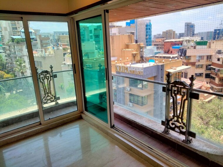 Balcony, khar west 3 Bedroom 1100 Sq.Ft. Apartment In Khar West Mumbai 10674856
