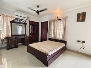 Bedroom in 3 BHK Apartment at Pallimukku – for Rent