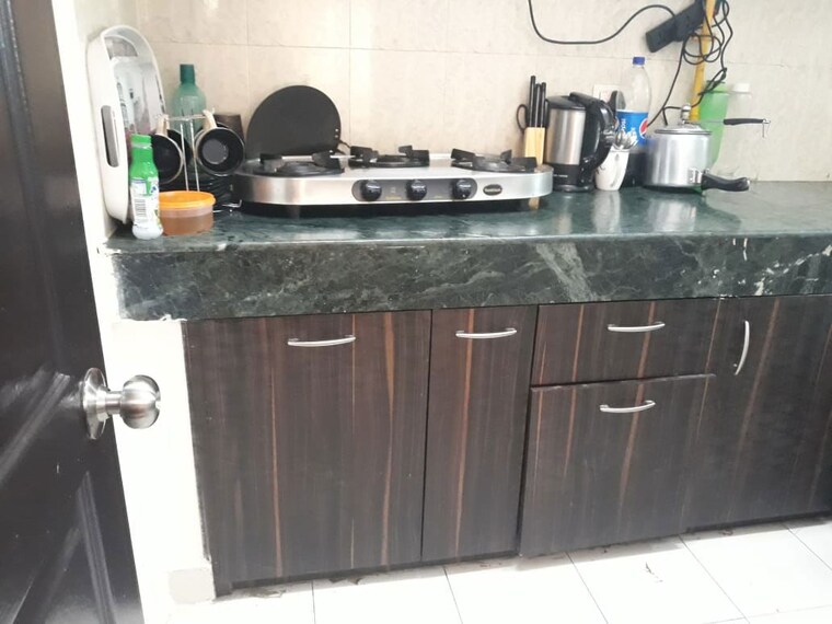 Kitchen, paras-tierea 2 Bedroom 925 Sq.Ft. Apartment In Sector 137 Noida 10155403