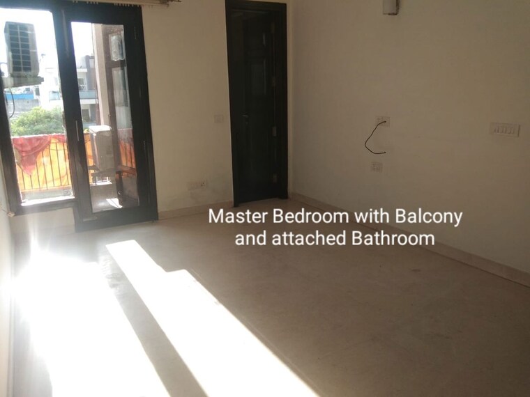 Room, sarvodaya enclave 3 Bedroom 200 Sq.Yd. Builder Floor In Sarvodaya Enclave Delhi 10674908