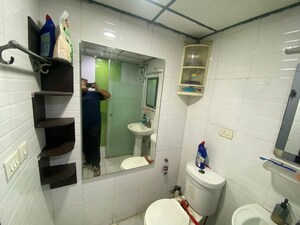 Bathroom in 2.5 BHK Apartment at Supertech Cape Town, Sector 74 – for Sale
