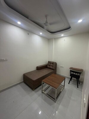 Team Area in 2.5 BHK Builder Floor at Sector 31 – for Rent