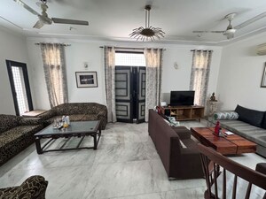 Bedroom in 2.5 BHK Builder Floor at Sector 31 – for Rent