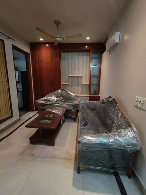 Living Room in 2.5 BHK Builder Floor at Sector 31 – for Rent
