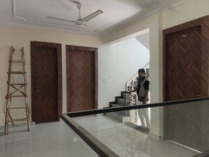 Room in 5 BHK Villa at Sector 135 – for Rent