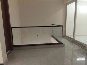 Room in 5 BHK Villa at Sector 135 – for Rent