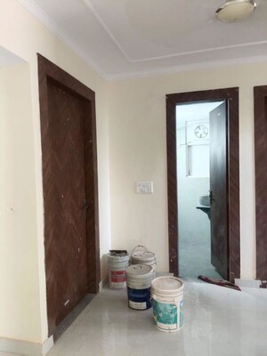 Room in 5 BHK Villa at Sector 135 – for Rent