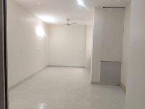 Room in 5 BHK Villa at Sector 135 – for Rent