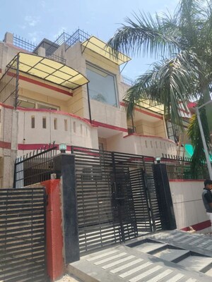 5 BHK Villa – Exterior View View at Sector 135 - for Rent