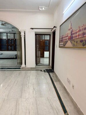 Building Lobby in 2.5 BHK Builder Floor at Sector 46 – for Rent