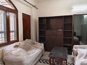 Living Room in 3.5 BHK Apartment at DLF Silver Oaks, Sector 26 – for Rent