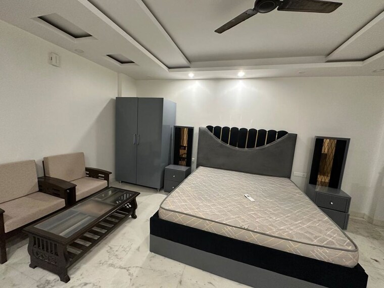 Bedroom, dlf-silver-oaks 3.5 Bedroom 2015 Sq.Ft. Apartment In Sector 26 Gurgaon 10674934