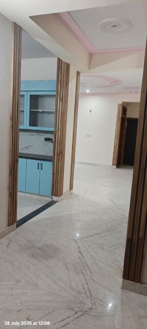 Room in 4 BHK Builder Floor at Sector 112 – for Rent