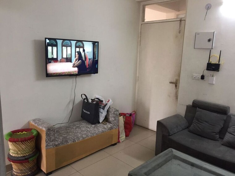 Living Room, avl-36-gurgaon 1 Bedroom 406 Sq.Ft. Apartment In Sector 36 Gurgaon 10674950