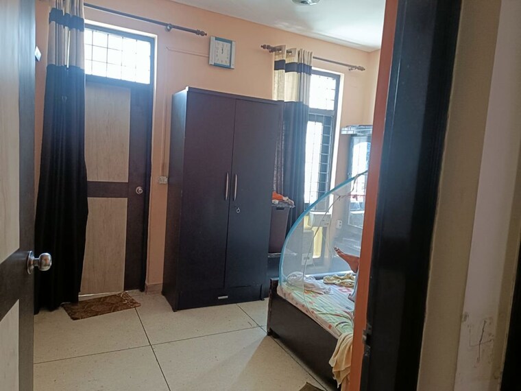 Team Area, palam vihar 3 Bedroom 1500 Sq.Ft. Builder Floor In Palam Vihar Gurgaon 10674952