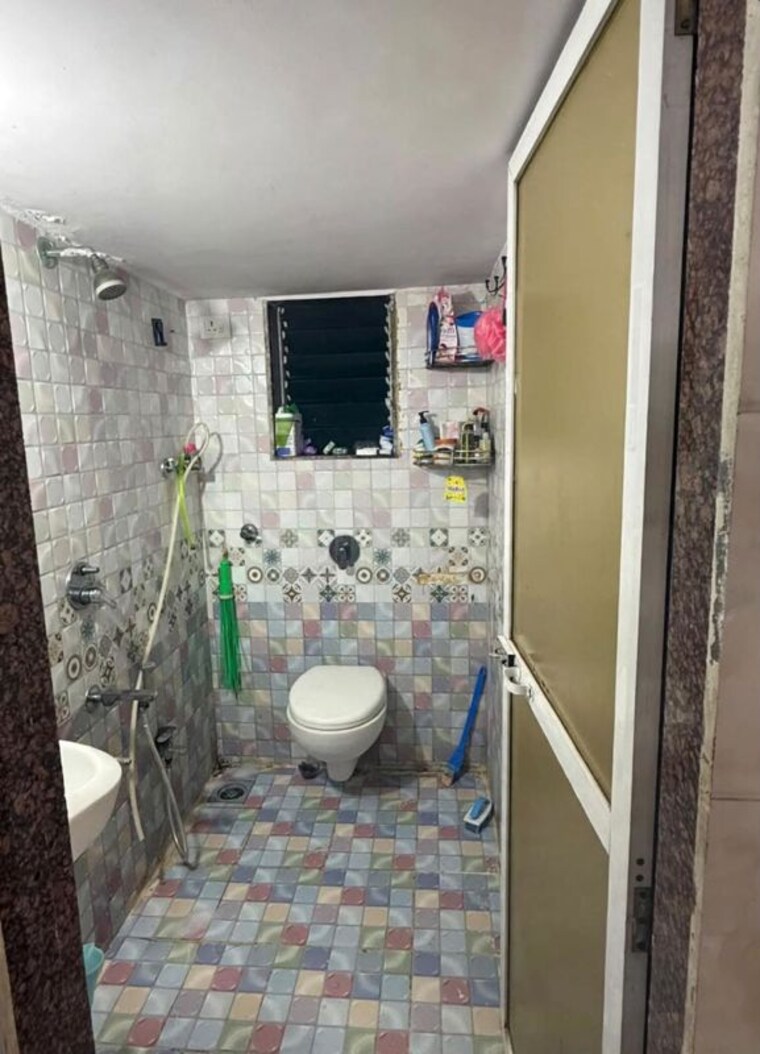 Bathroom, himalaya-chs-thane 1 Bedroom 400 Sq.Ft. Apartment In Thane West Thane 10674965