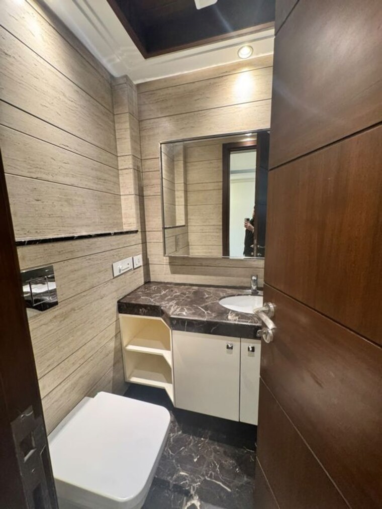 Kitchen, hemkunt colony 3 Bedroom 180 Sq.Yd. Builder Floor In Hemkunt Colony Delhi 10674973