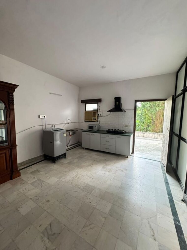 Kitchen, greater kailash 2 Bedroom 1400 Sq.Ft. Builder Floor In Greater Kailash Delhi 10674974