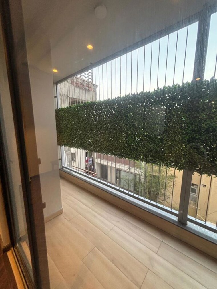 Balcony, greater kailash ii 4 Bedroom 500 Sq.Yd. Builder Floor In Greater Kailash ii Delhi 10674978