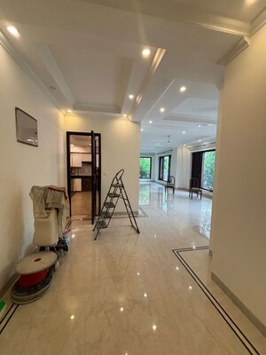 5 BHK Builder Floor For Rent in Greater Kailash