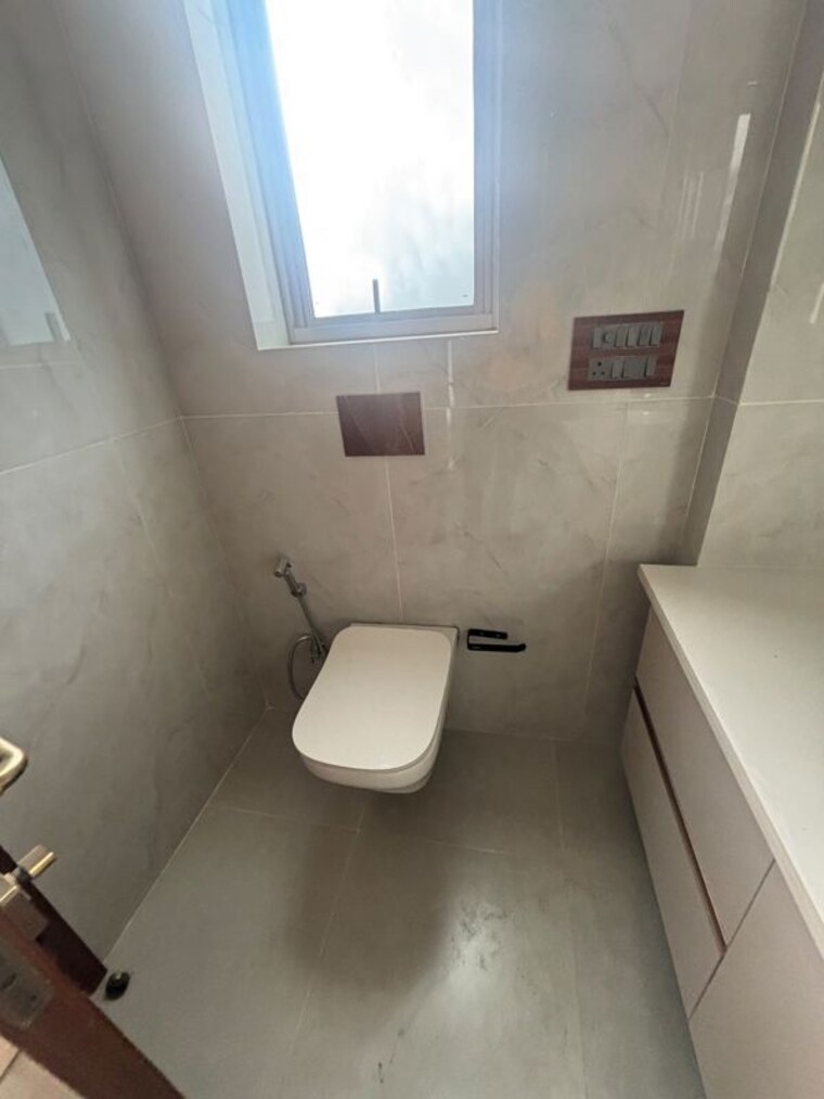 Bathroom, greater kailash 3 Bedroom 250 Sq.Yd. Builder Floor In Greater Kailash Delhi 10675001