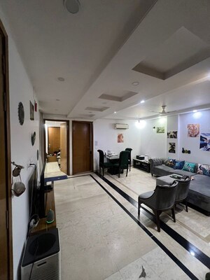 Gym in 4 BHK Builder Floor at Nehru Enclave – for Rent