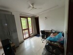 3 BHK +  200 Sq.Yd. Builder Floor in Nehru Enclave
