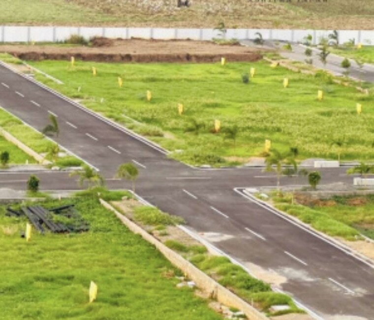 Garden, palsana Commercial Warehouse 55000 Sq.Ft. In Palsana Surat 10675011