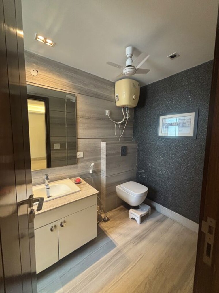 Kitchen, greater kailash 4 Bedroom 350 Sq.Yd. Builder Floor In Greater Kailash Delhi 10675018