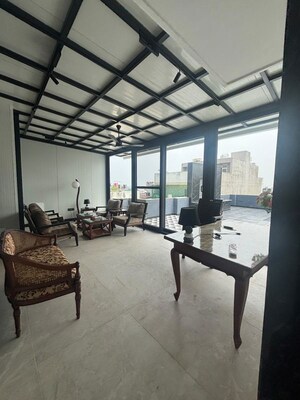 Team Area in 4 BHK Builder Floor at Greater Kailash – for Rent