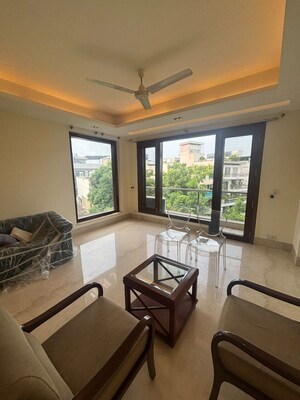 Team Area in 4 BHK Builder Floor at Greater Kailash – for Rent
