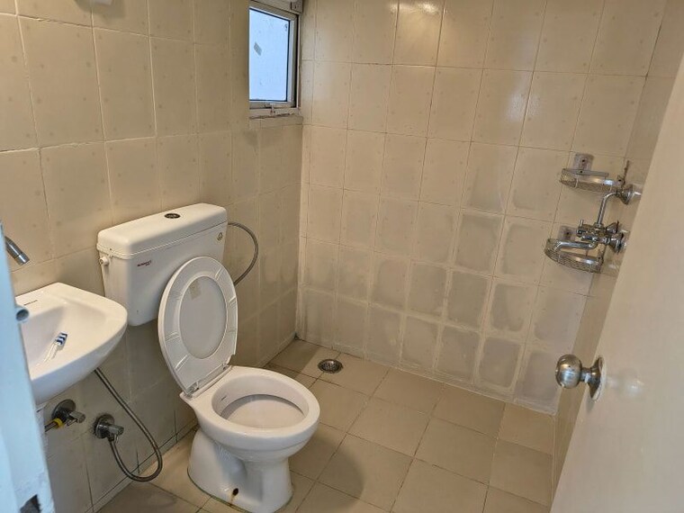 Bathroom, zara-rossa 2 Bedroom 950 Sq.Ft. Apartment In Sector 112 Gurgaon 10675019
