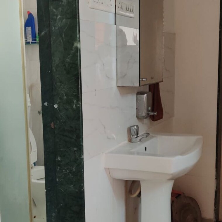 Bathroom, kirti-ascent 1 Bedroom 565 Sq.Ft. Apartment In Baner Pune 10675031
