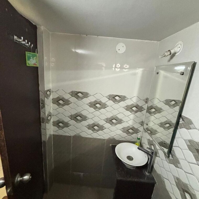 Bathroom, gagan-klara 2 Bedroom 820 Sq.Ft. Apartment In Balewadi Pune 10675038