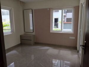 Room in 2 BHK Apartment at Hallmark Sunnyside, Manchirevula – for Rent