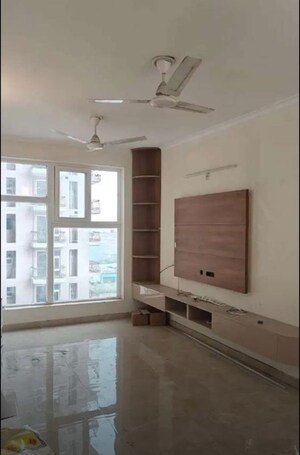 2 BHK Apartment For Rent in Omaxe Hazratganj Residency, Gomti Nagar