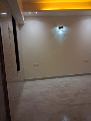 Room in 4 BHK Builder Floor at Today Blossoms II, Sector 51 – for Sale