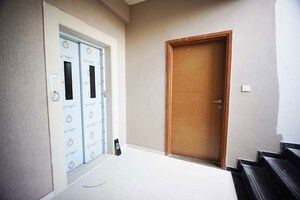 Room in 3 BHK Apartment at Paldi – for Sale