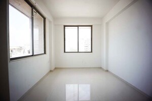 Room in 3 BHK Apartment at Paldi – for Sale