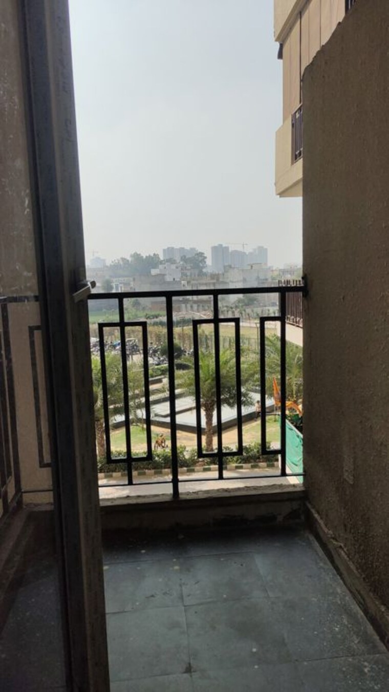 Balcony, signature-global-the-roselia 2 Bedroom 800 Sq.Ft. Apartment In Sector 95a Gurgaon 10675075