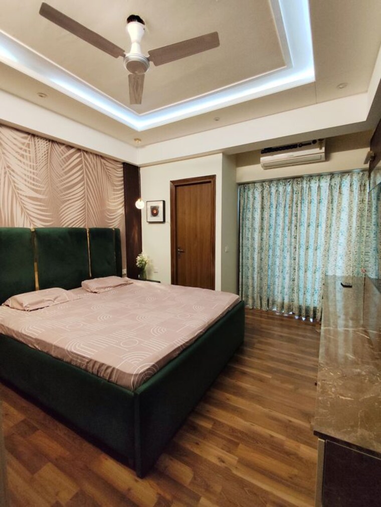 Bedroom, suncity-vatsal-valley 3 Bedroom 1430 Sq.Ft. Apartment In Gwal Pahari Gurgaon 10675084